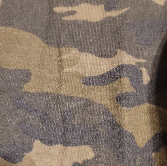 Lazy Sundays Camo Sweatshirt - Picture 10 of 11